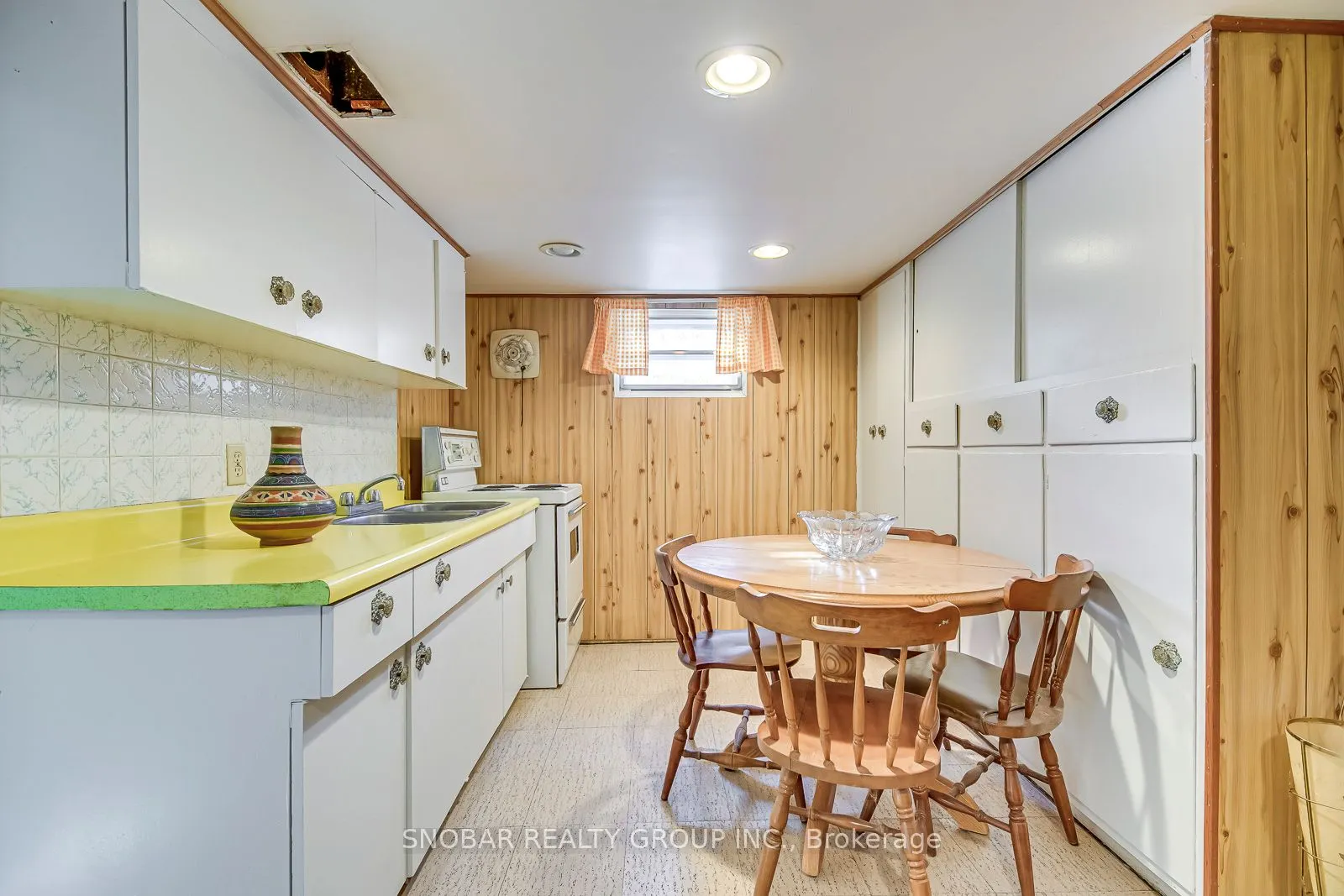 82 Superior Avenue