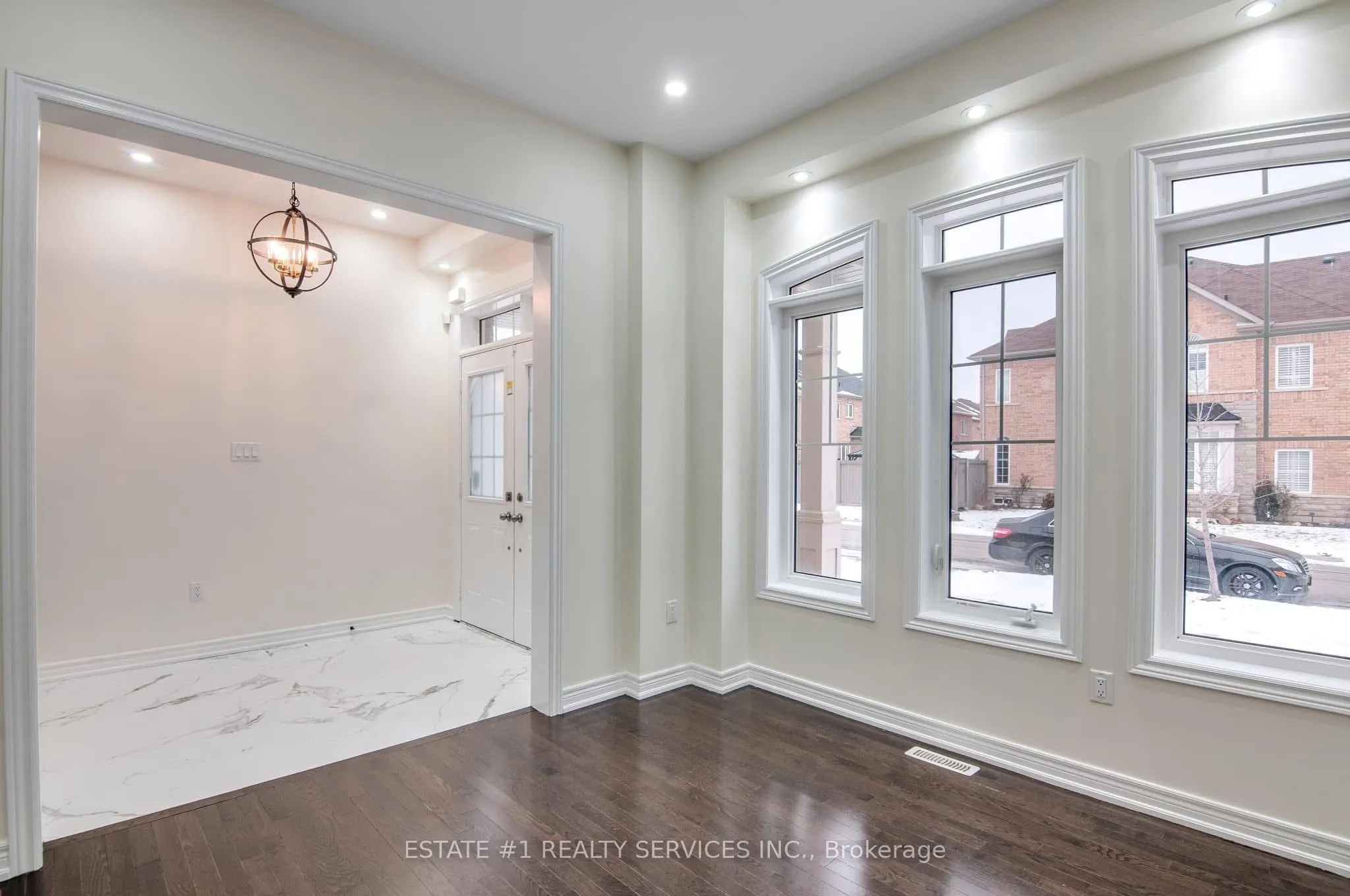52 Haverstock Crescent