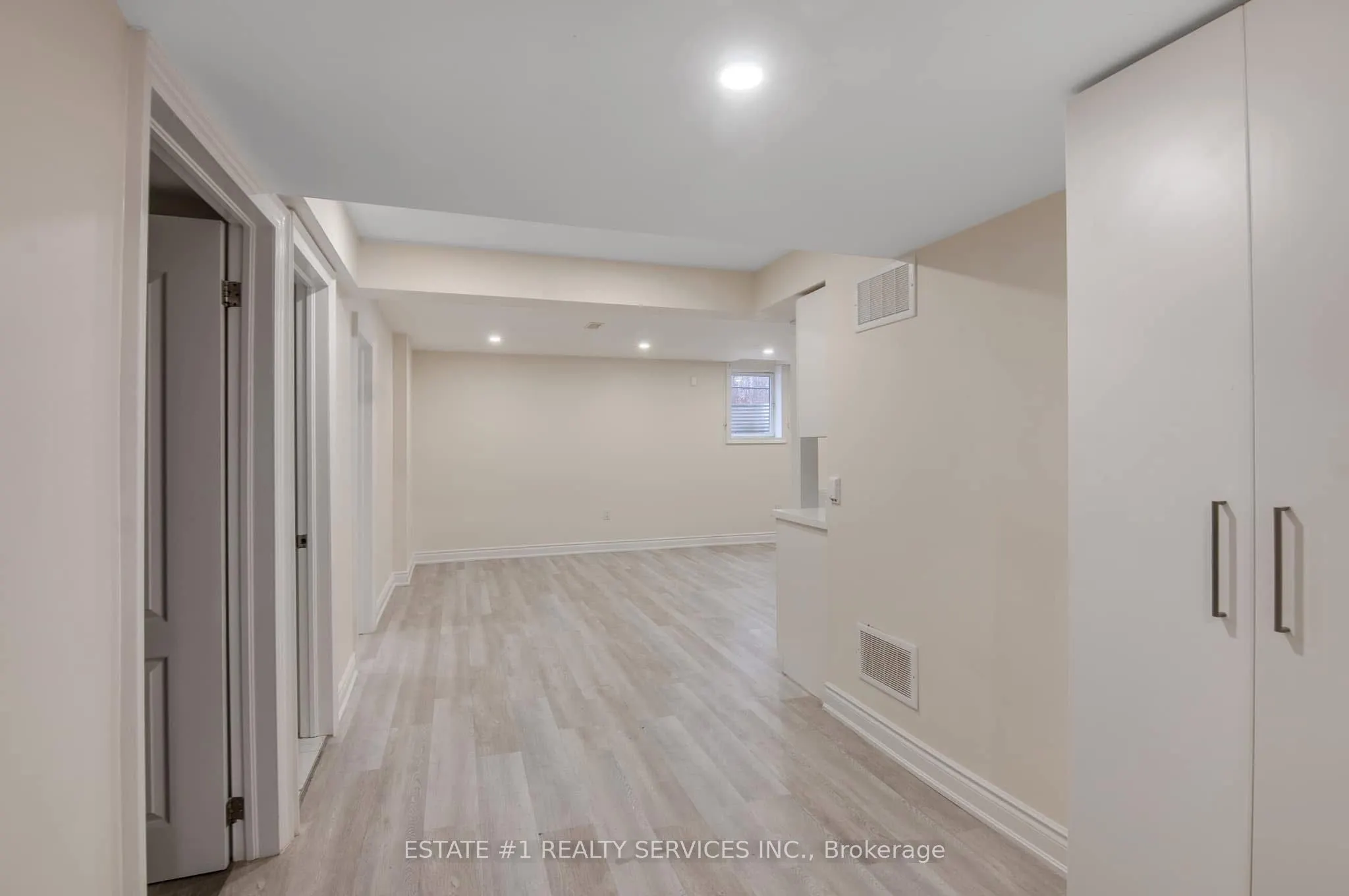 52 Haverstock Crescent
