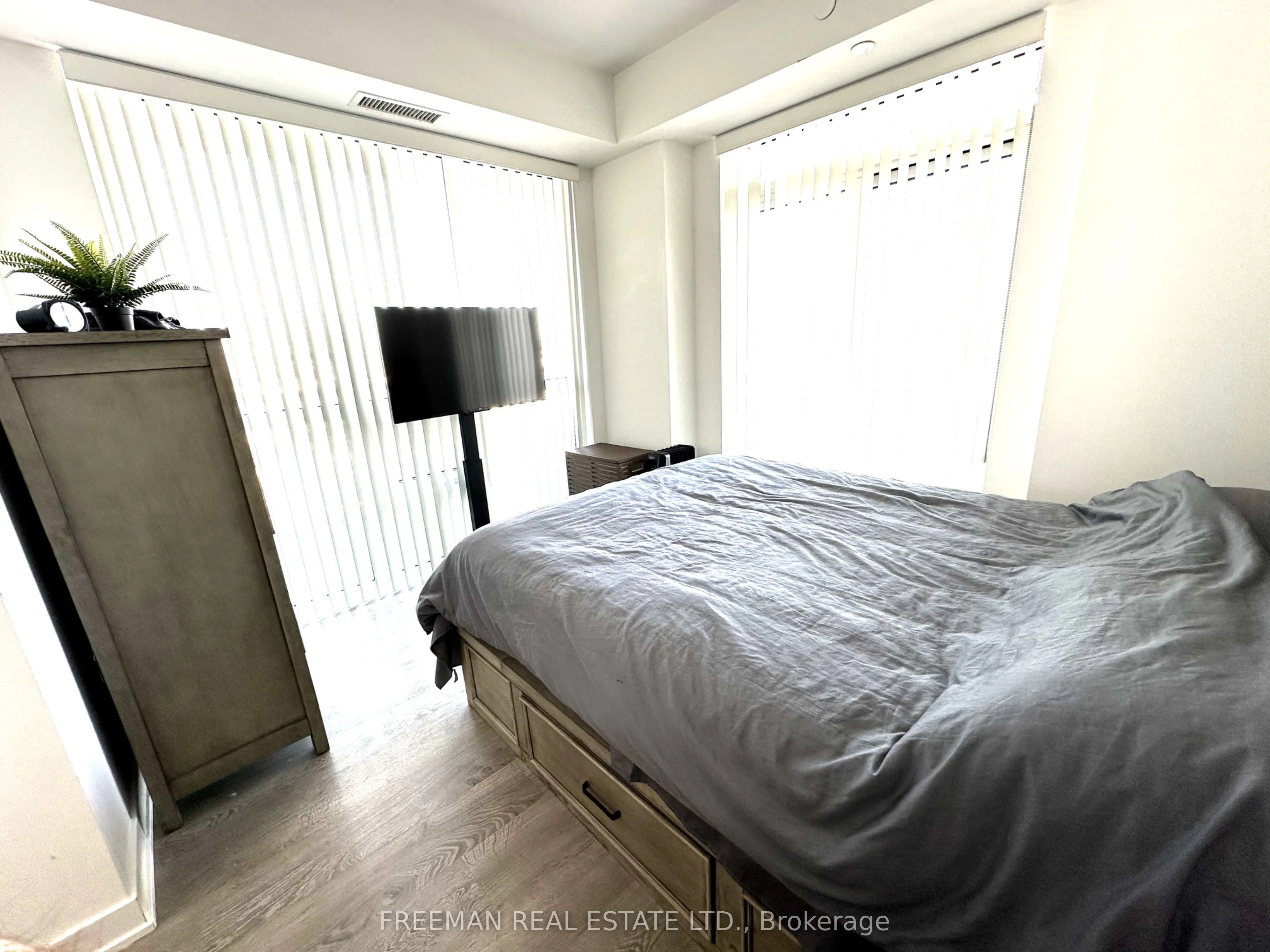 4699 Glen Erin Drive, #1509