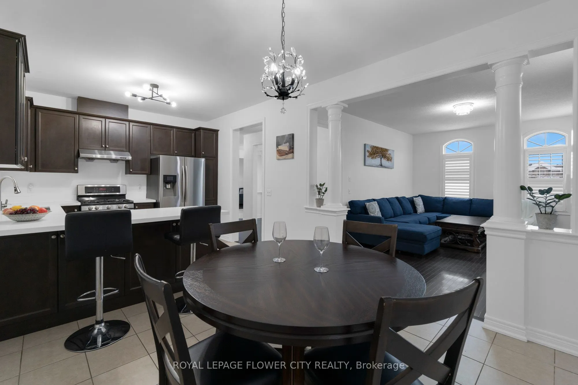 28 DRUMMONDVILLE Drive