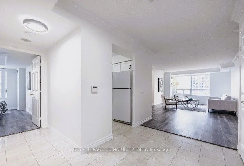 35 Kingsbridge Garden Circle, #2112