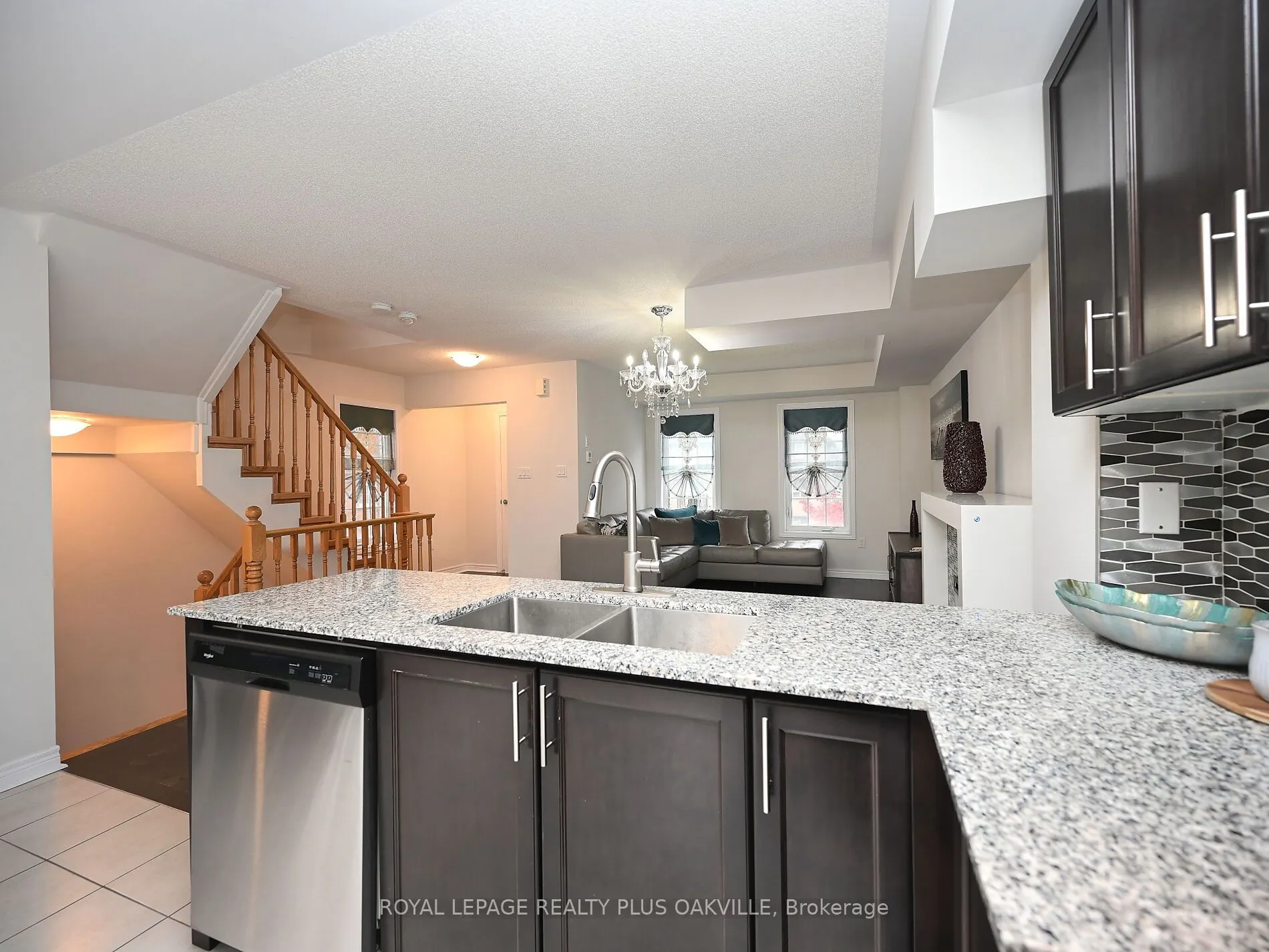 2280 Baronwood Drive, #90