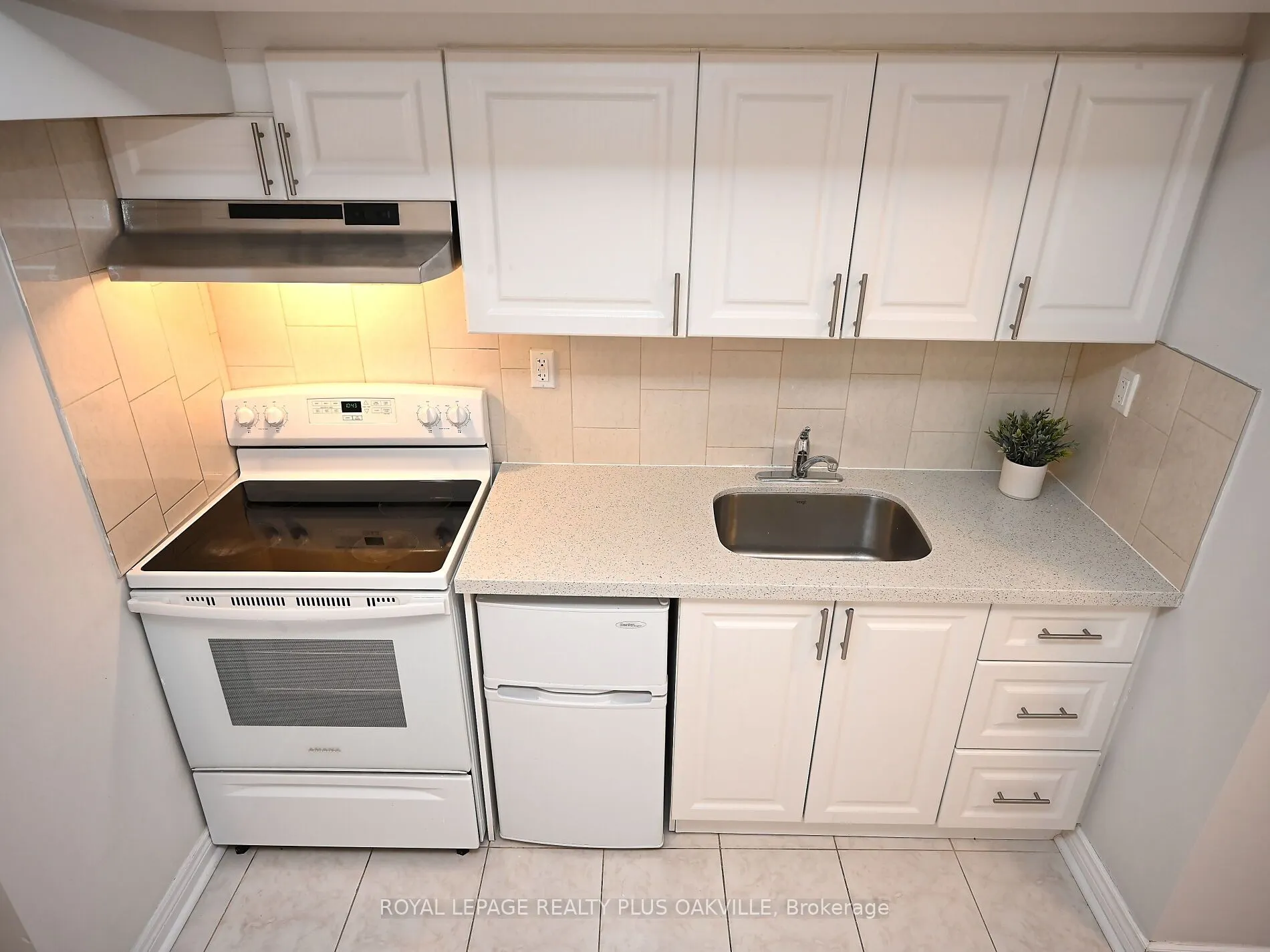 2280 Baronwood Drive, #90