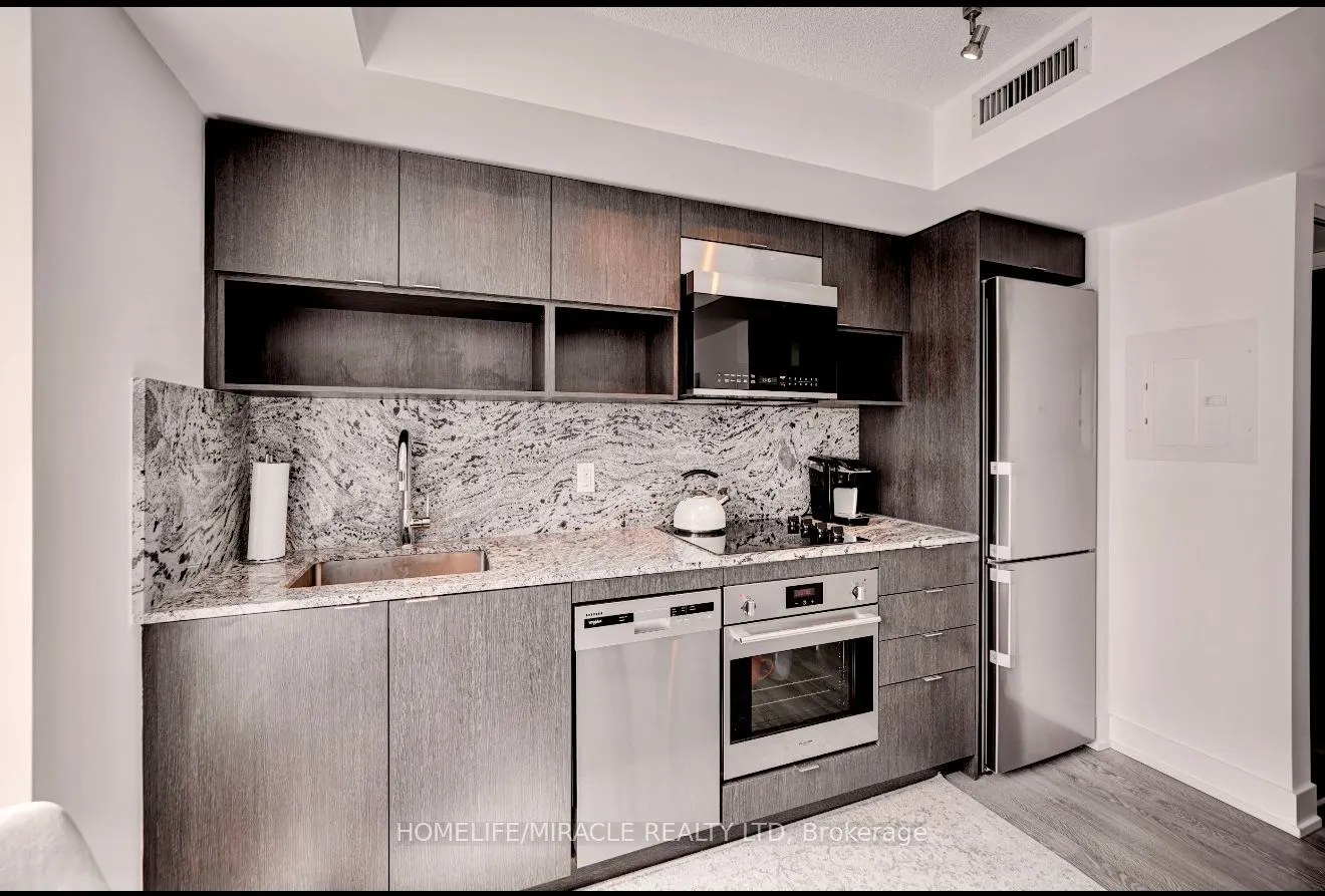 9 Mabelle Avenue, #1123