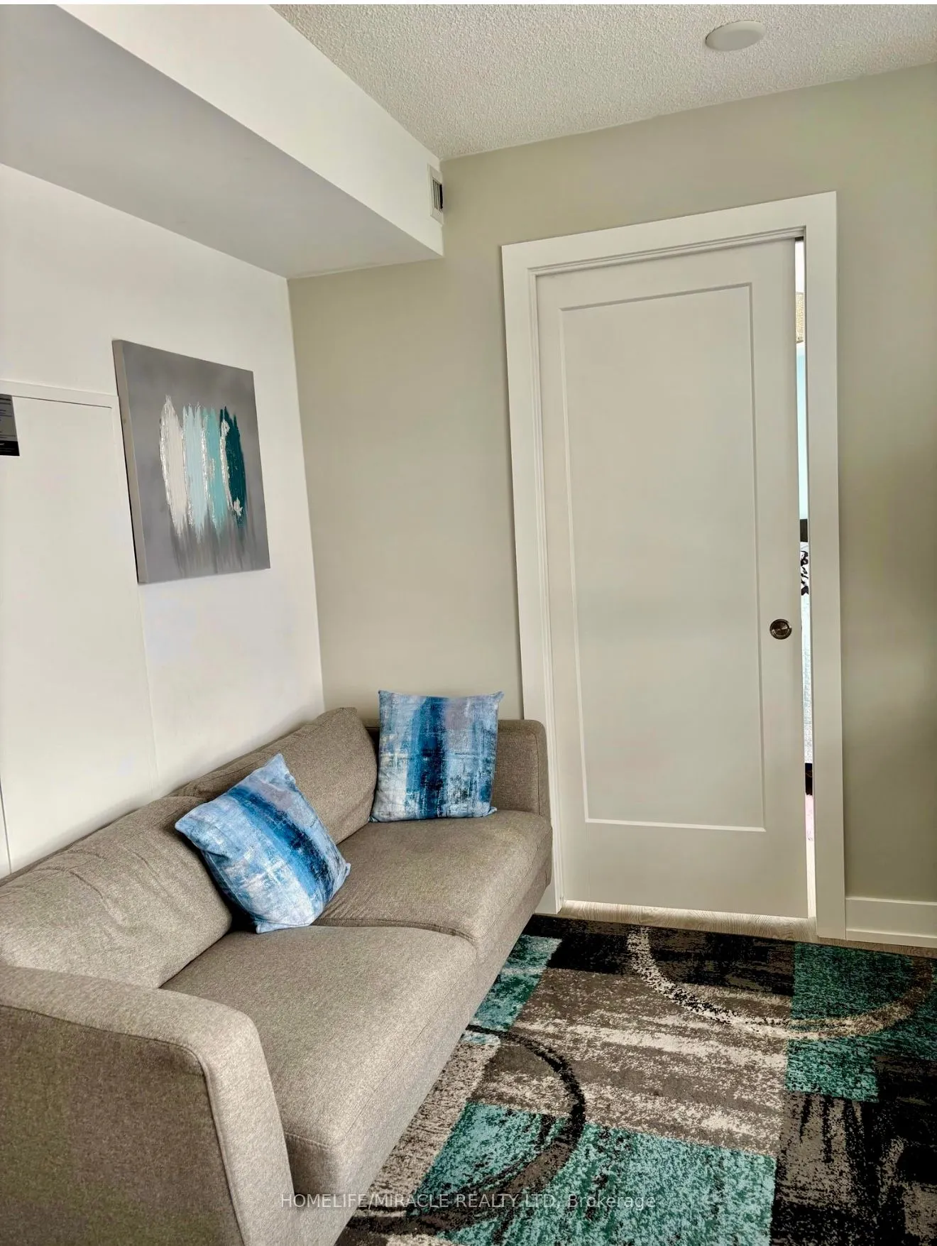 9 Mabelle Avenue, #1123