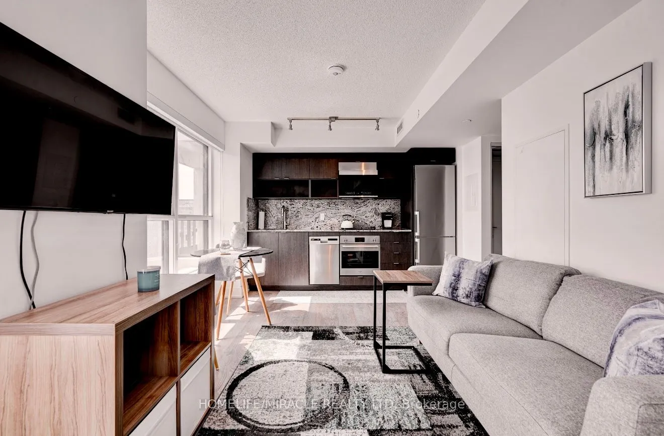9 Mabelle Avenue, #1123