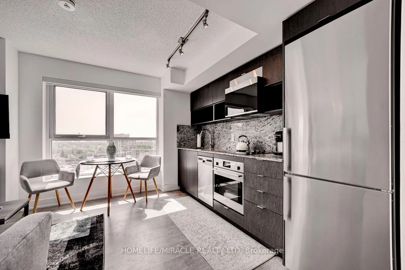 9 Mabelle Avenue, #1123