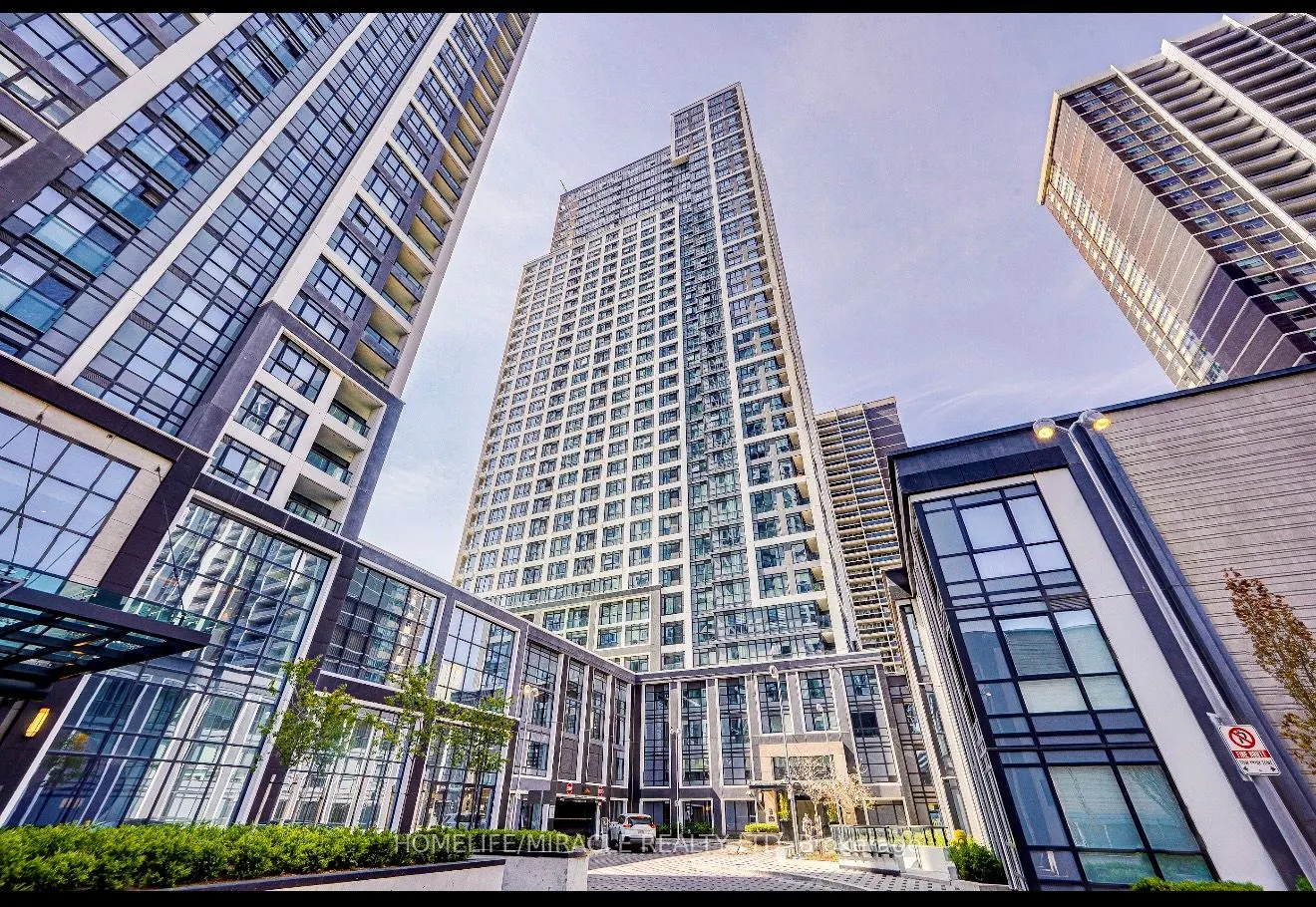9 Mabelle Avenue, #1123