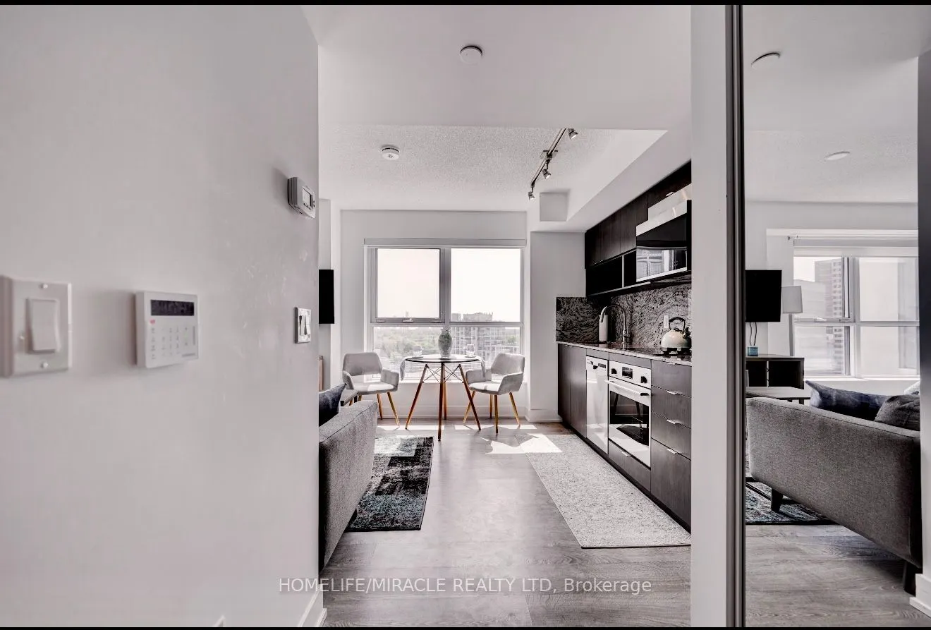 9 Mabelle Avenue, #1123