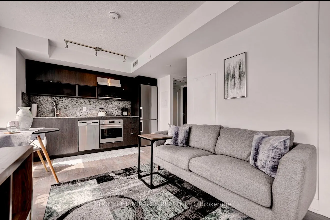 9 Mabelle Avenue, #1123