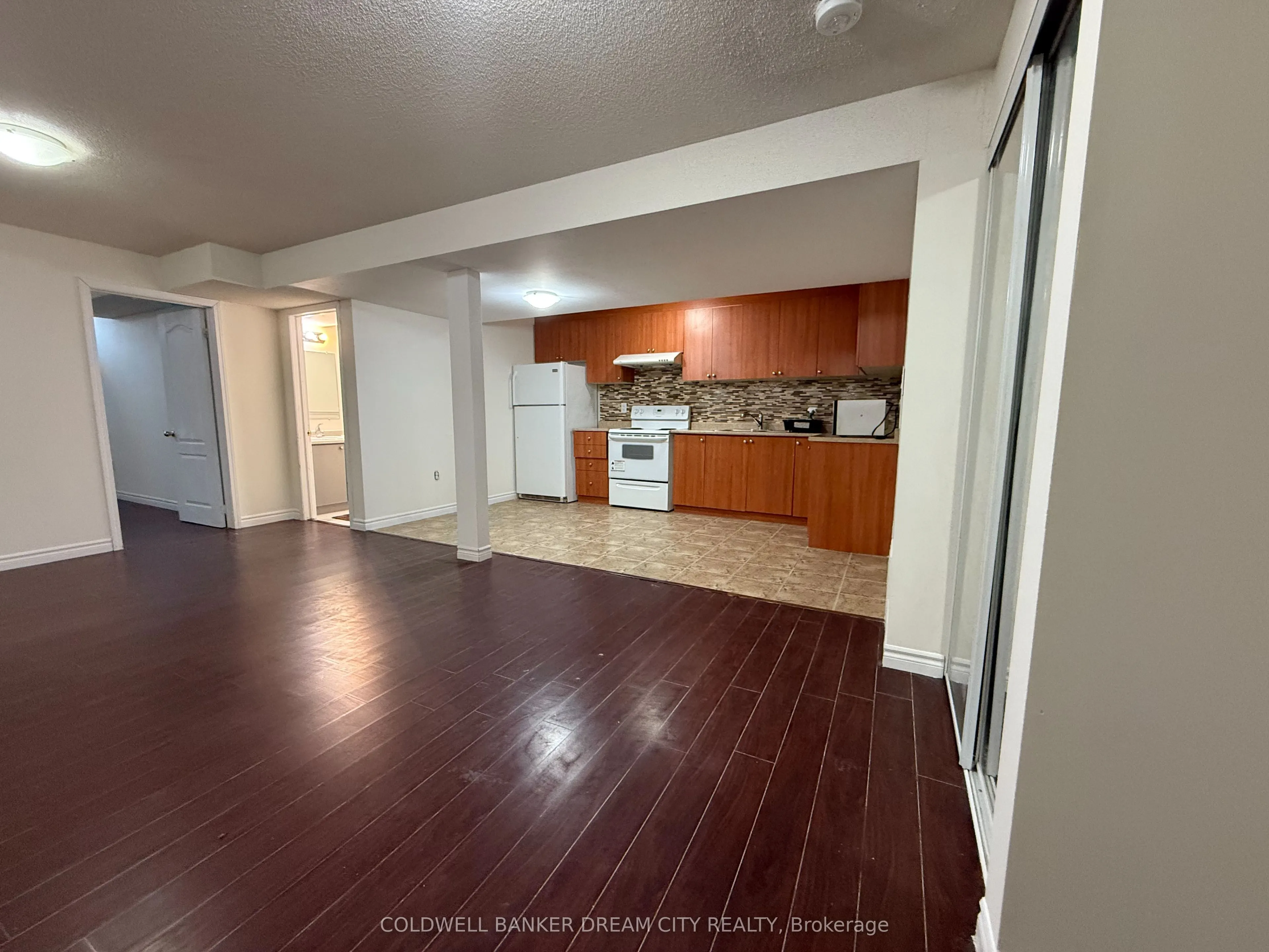 24 MATTHEW HARRISON Street, #(BSMT)
