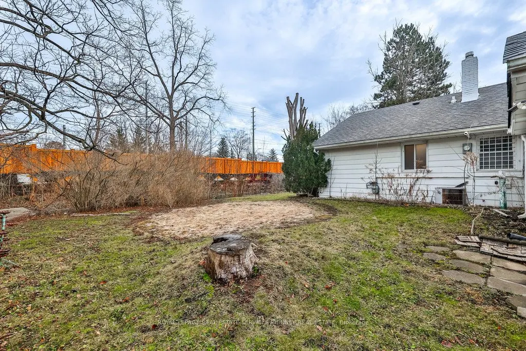 1235 Old River Road