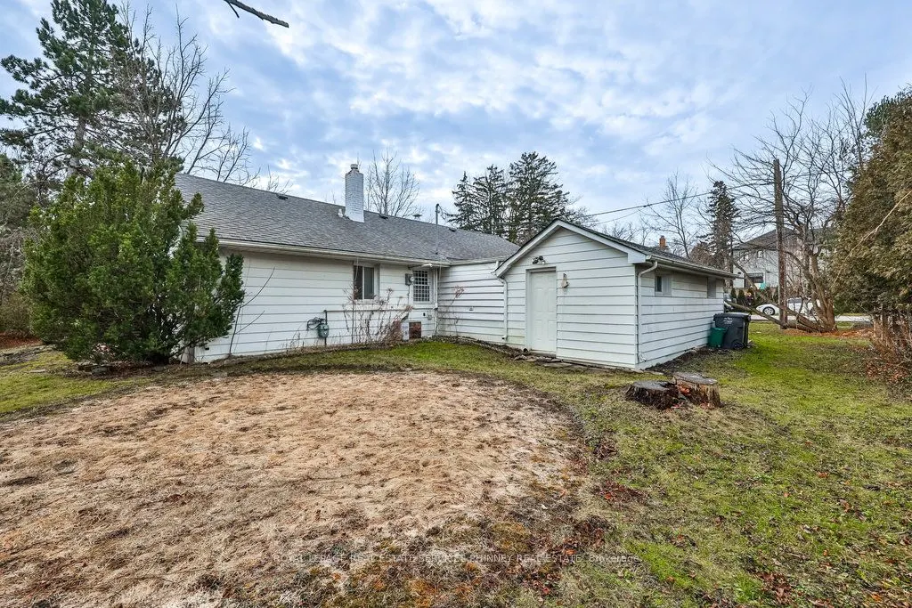 1235 Old River Road