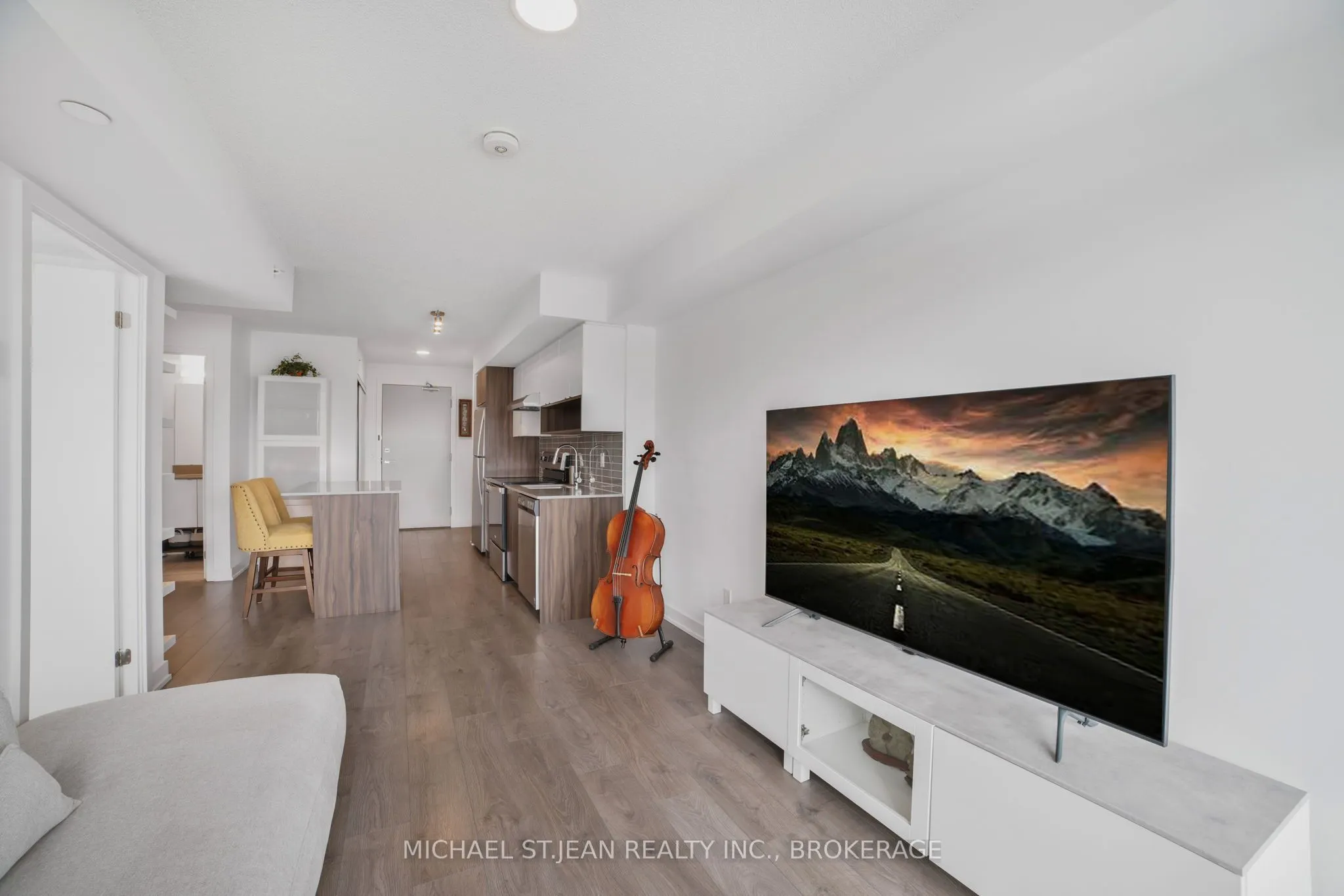 1119 Cooke Boulevard, #B420