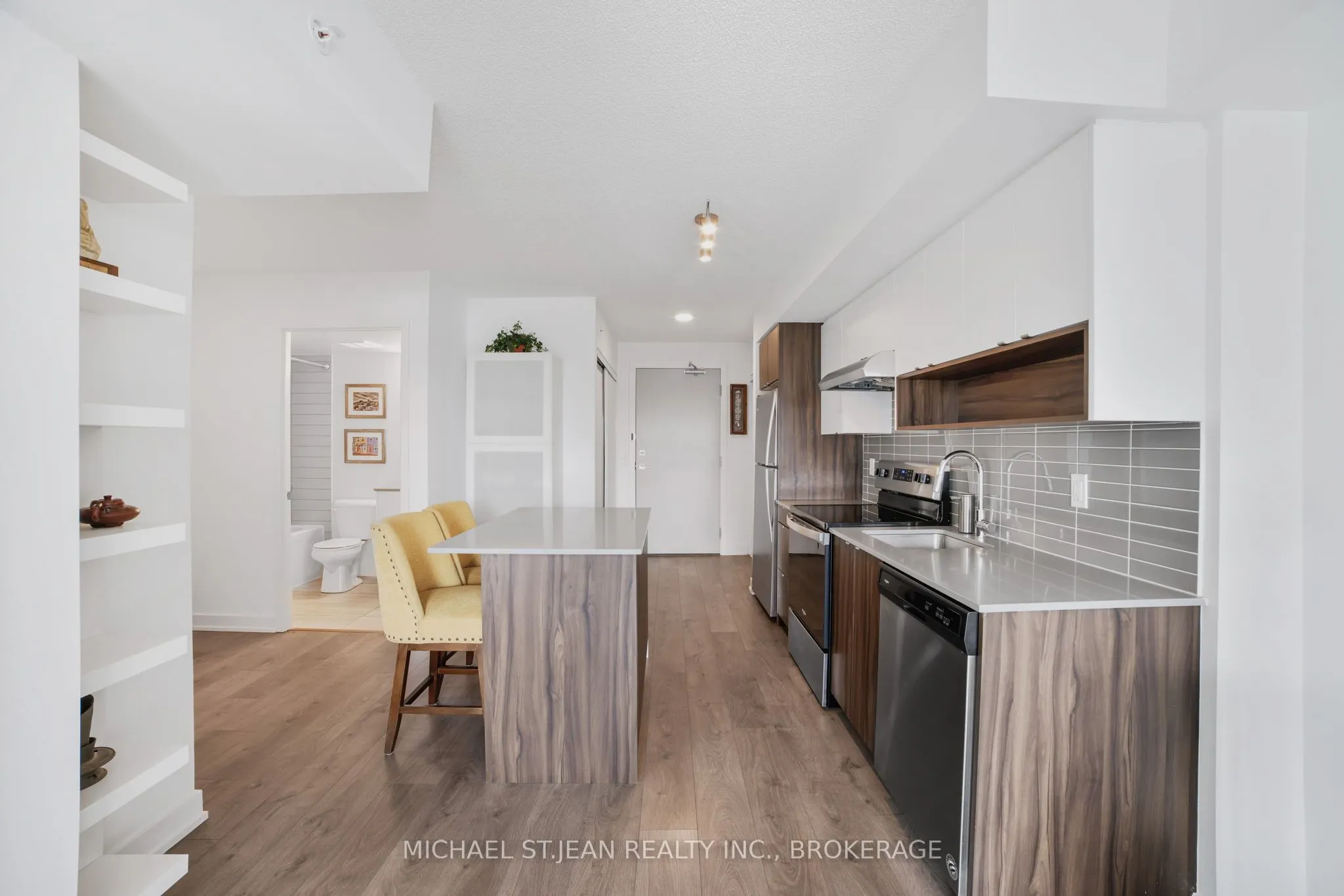 1119 Cooke Boulevard, #B420