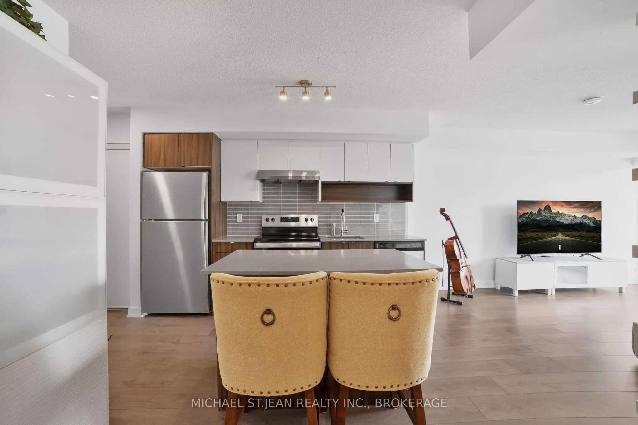 1119 Cooke Boulevard, #B420