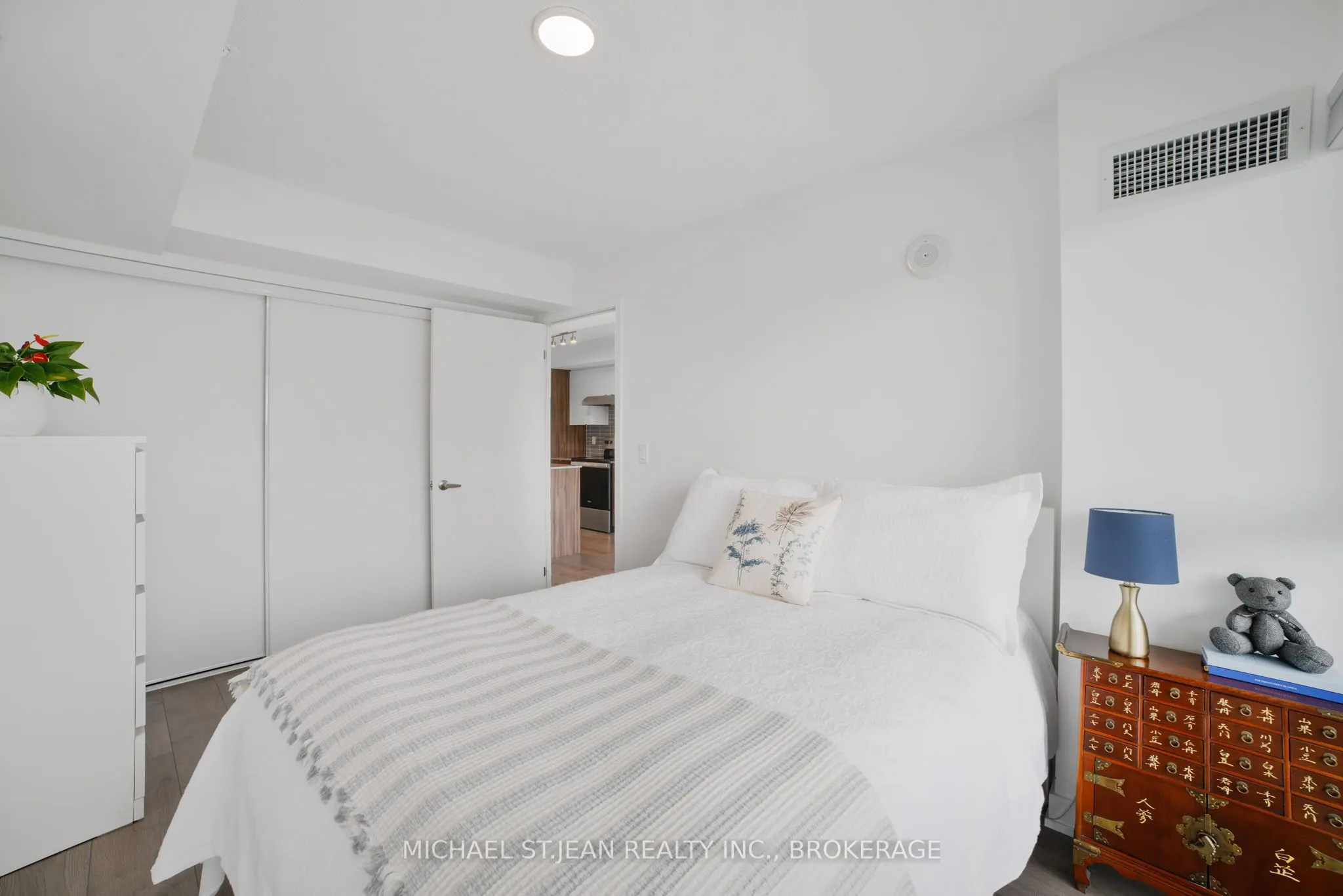 1119 Cooke Boulevard, #B420
