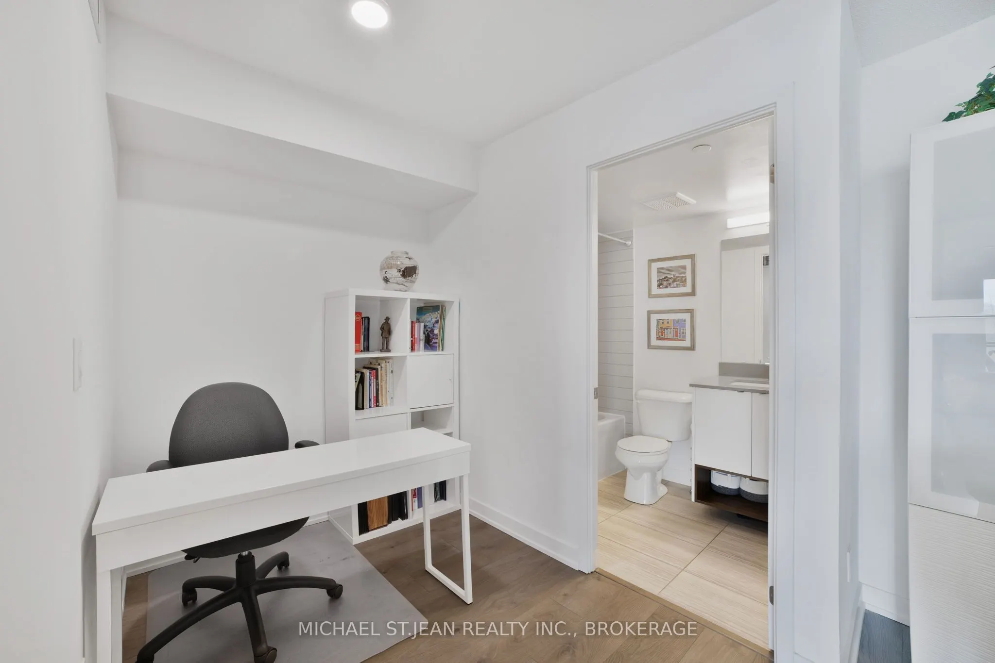 1119 Cooke Boulevard, #B420