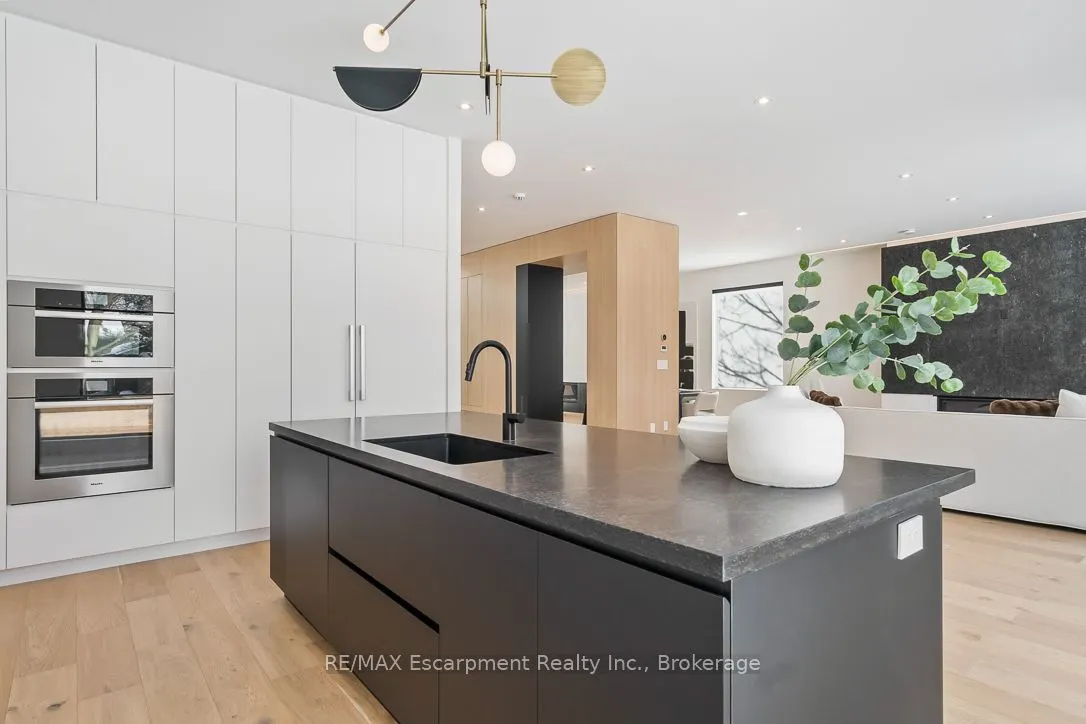1405 ACTON Crescent