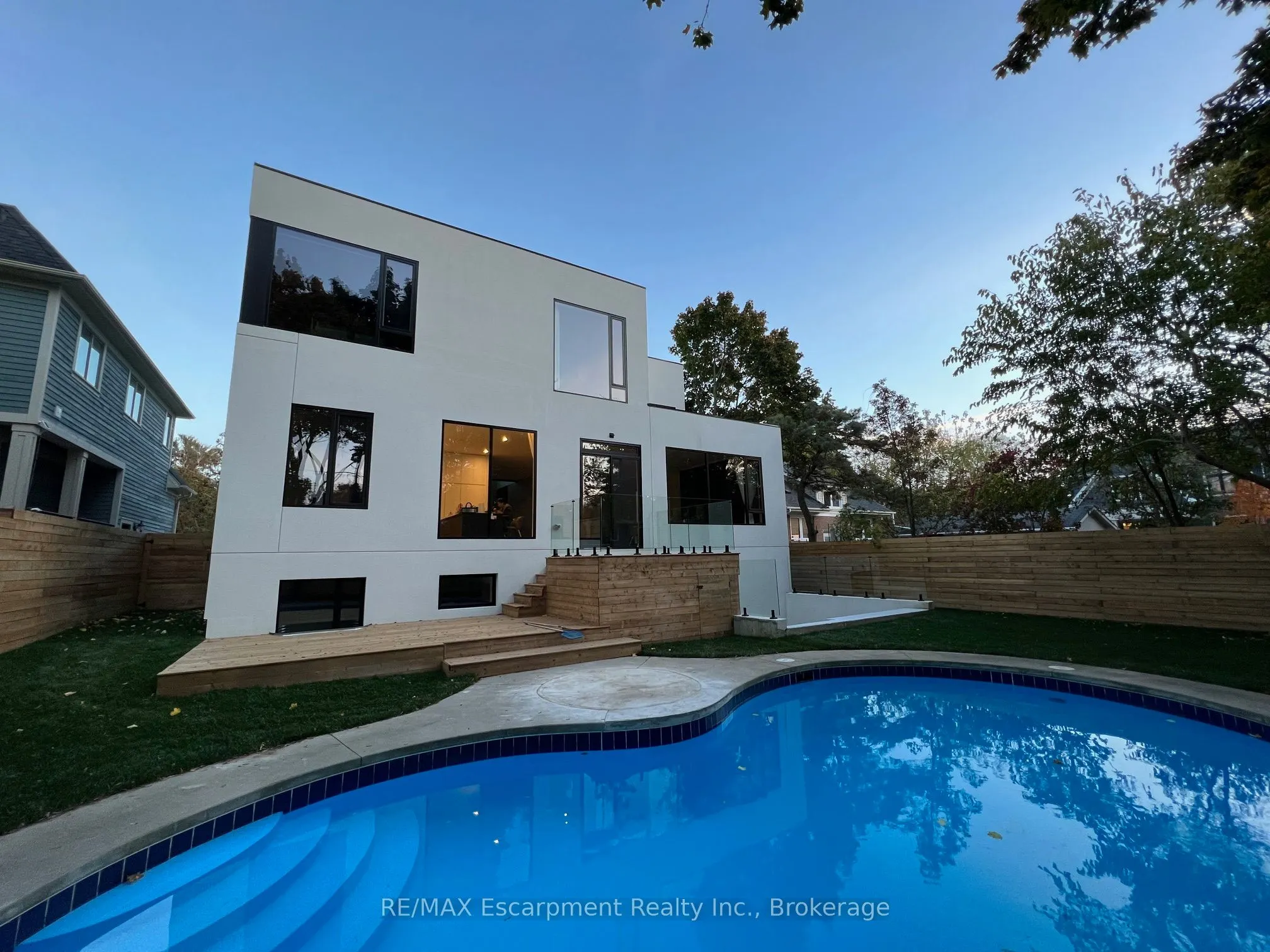 1405 ACTON Crescent