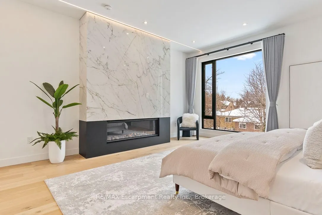 1405 ACTON Crescent
