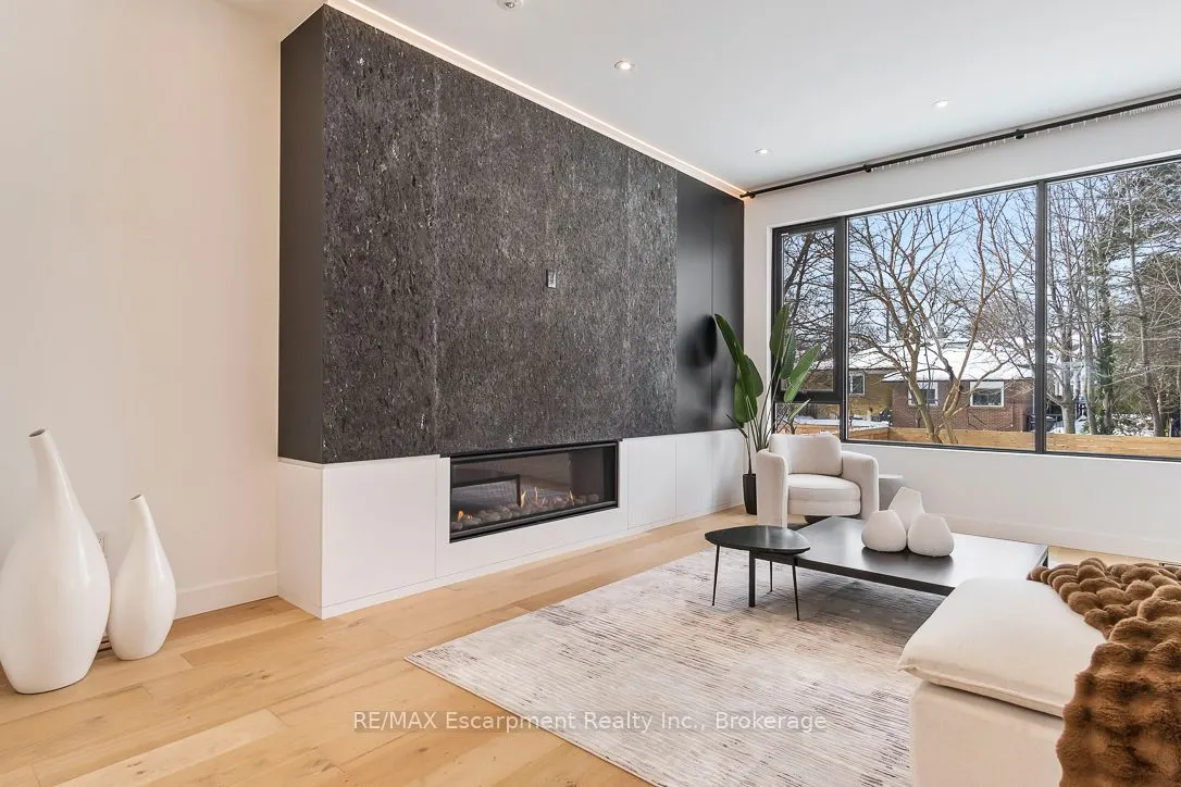 1405 ACTON Crescent