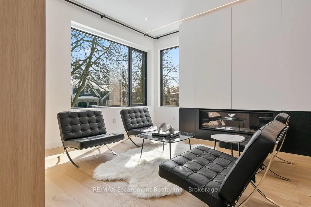 1405 ACTON Crescent
