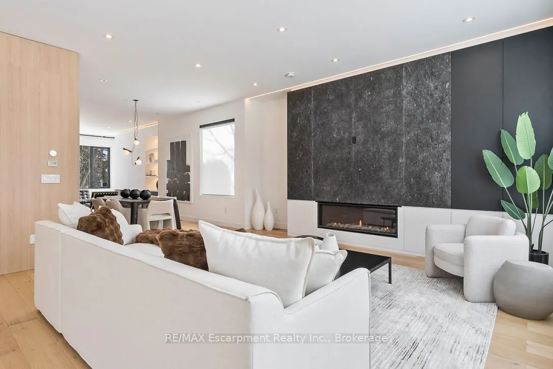 1405 ACTON Crescent