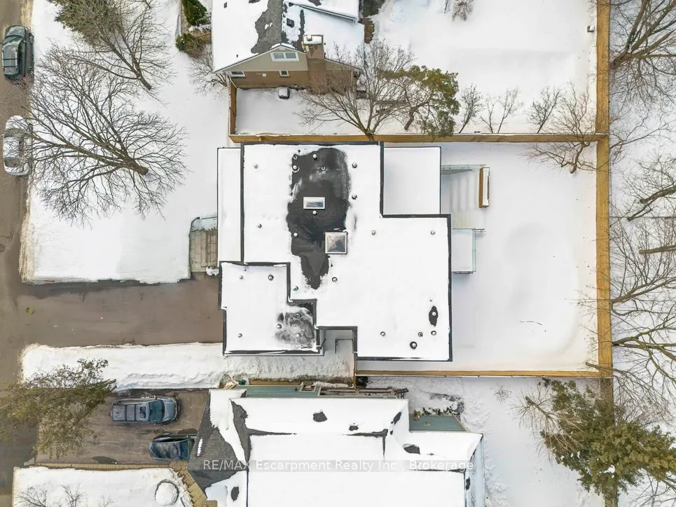 1405 ACTON Crescent