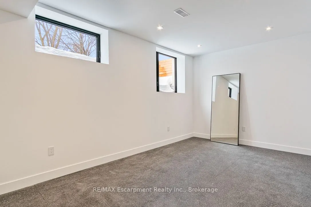 1405 ACTON Crescent