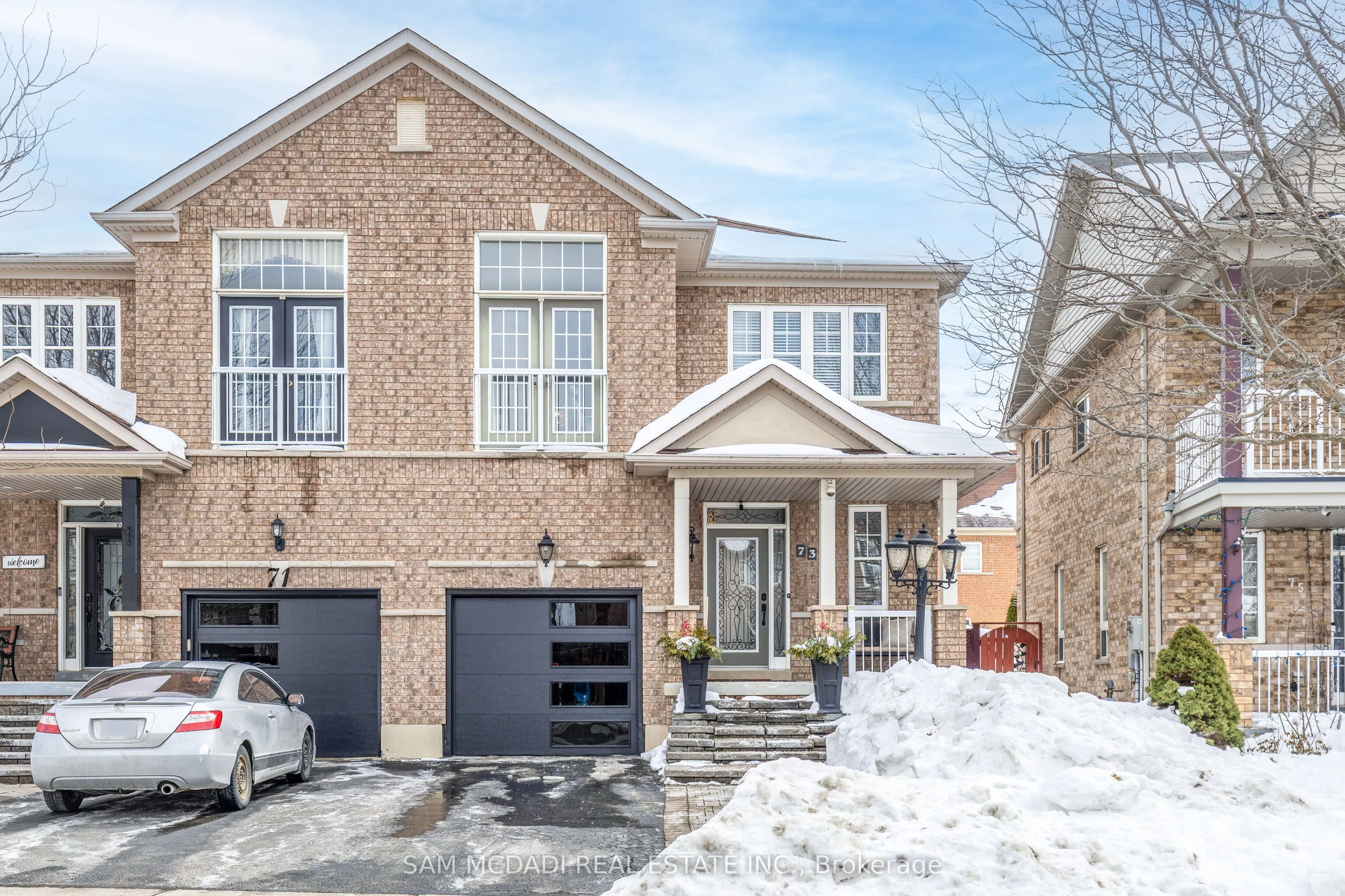 73 Pergola Way