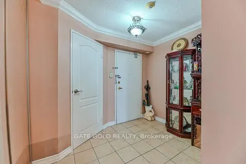 2470 Eglinton Avenue W #706