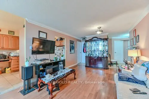2470 Eglinton Avenue W #706