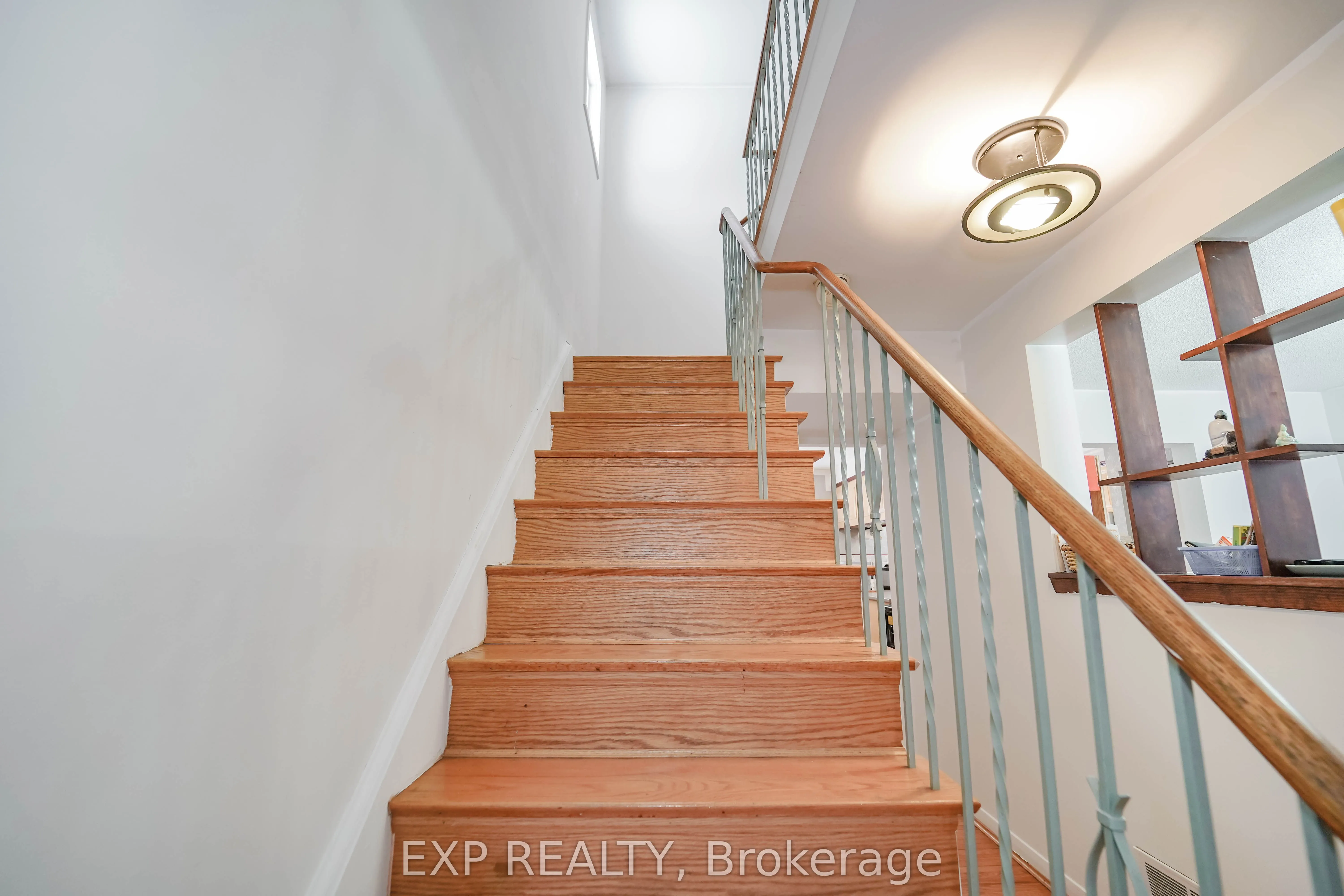 23 Cloverdale Drive