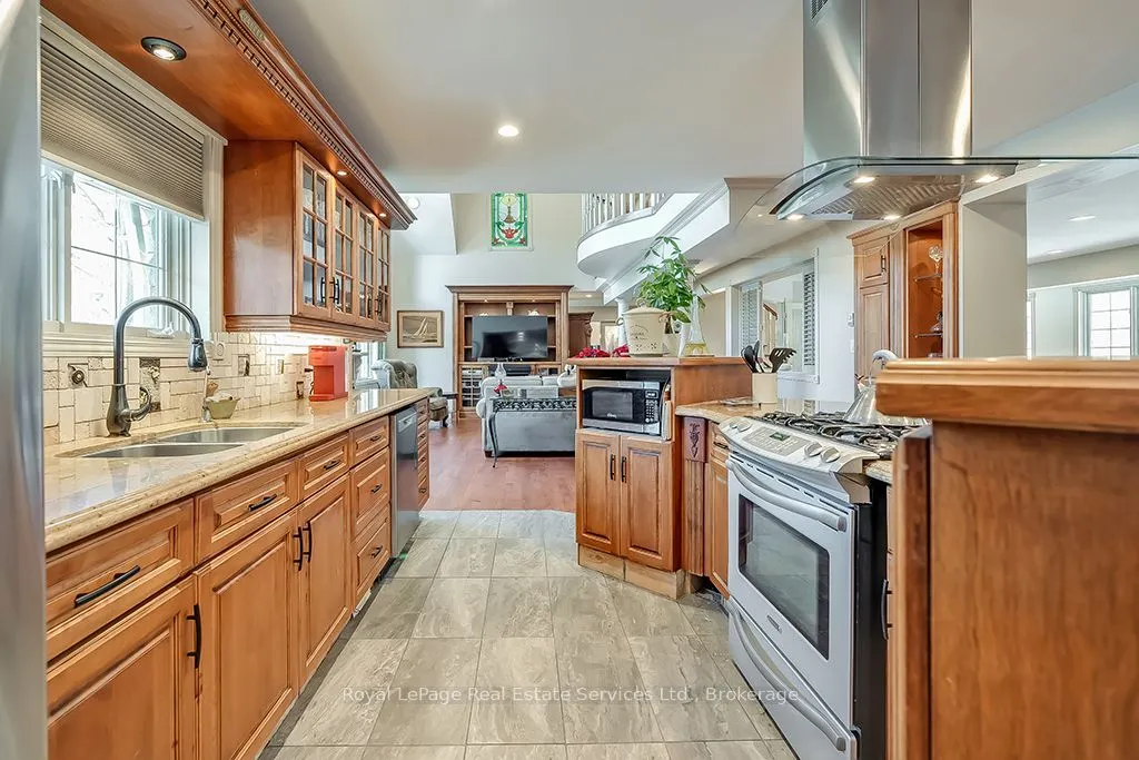 6 TURTLE LAKE Drive
