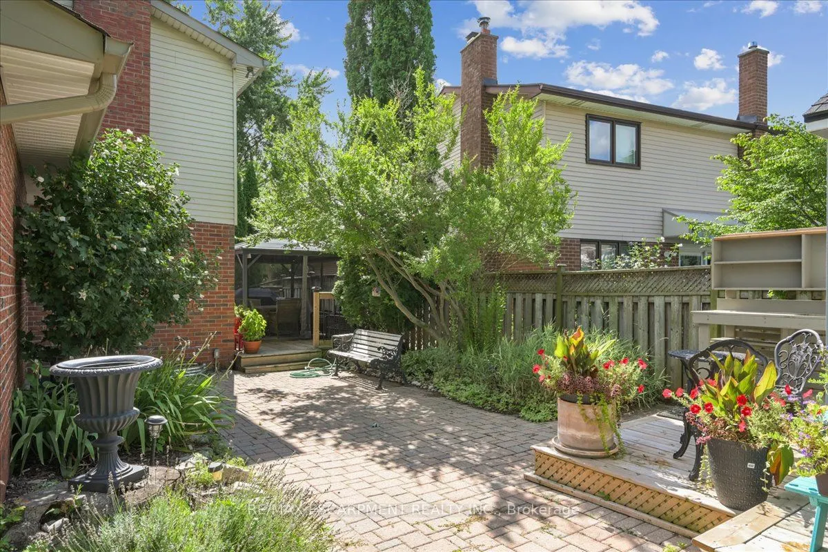 1580 WOODEDEN Drive