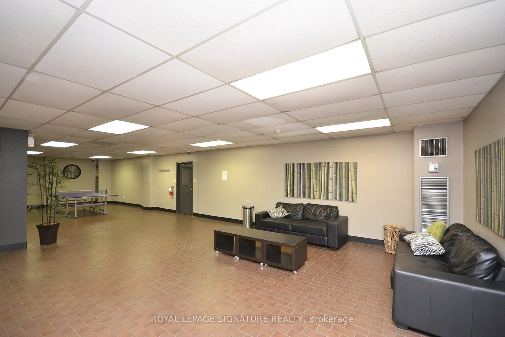 1300 Mississauga Valley Boulevard, #211