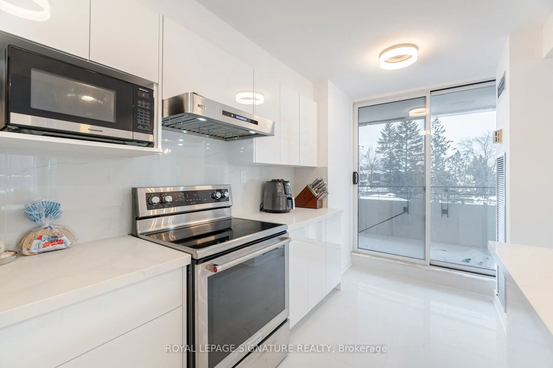 1300 Mississauga Valley Boulevard, #211