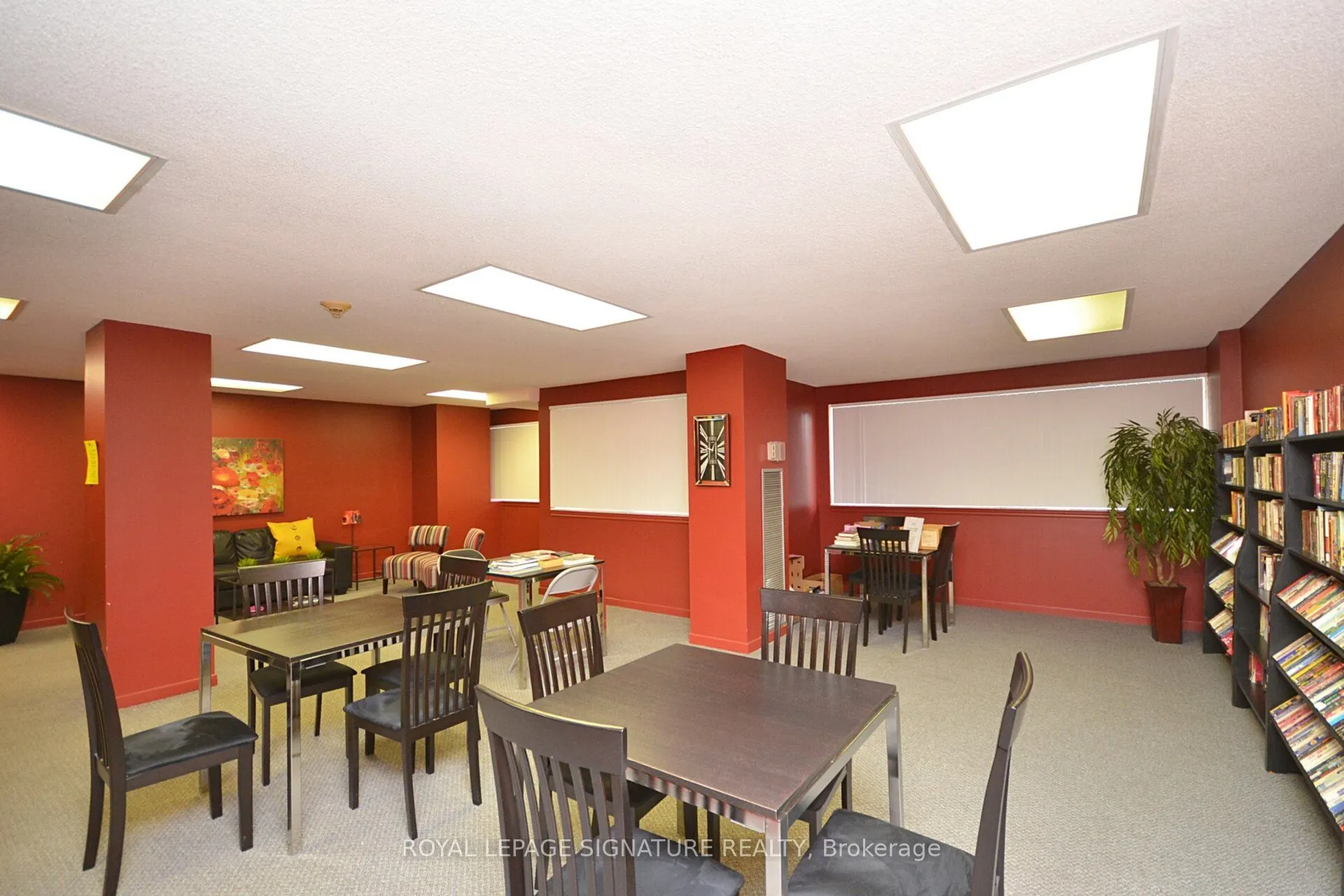 1300 Mississauga Valley Boulevard, #211