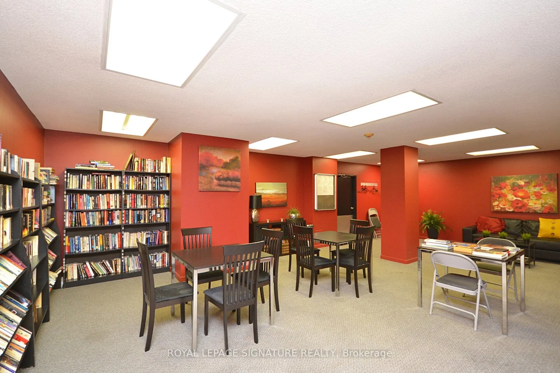 1300 Mississauga Valley Boulevard, #211