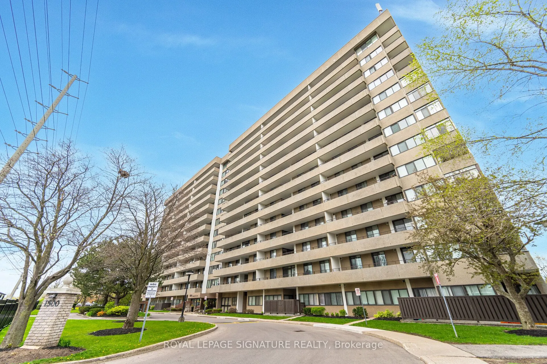 1300 Mississauga Valley Boulevard, #211