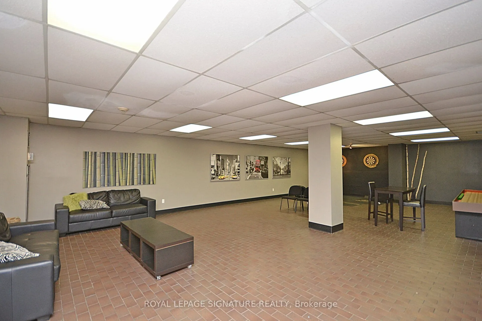 1300 Mississauga Valley Boulevard, #211