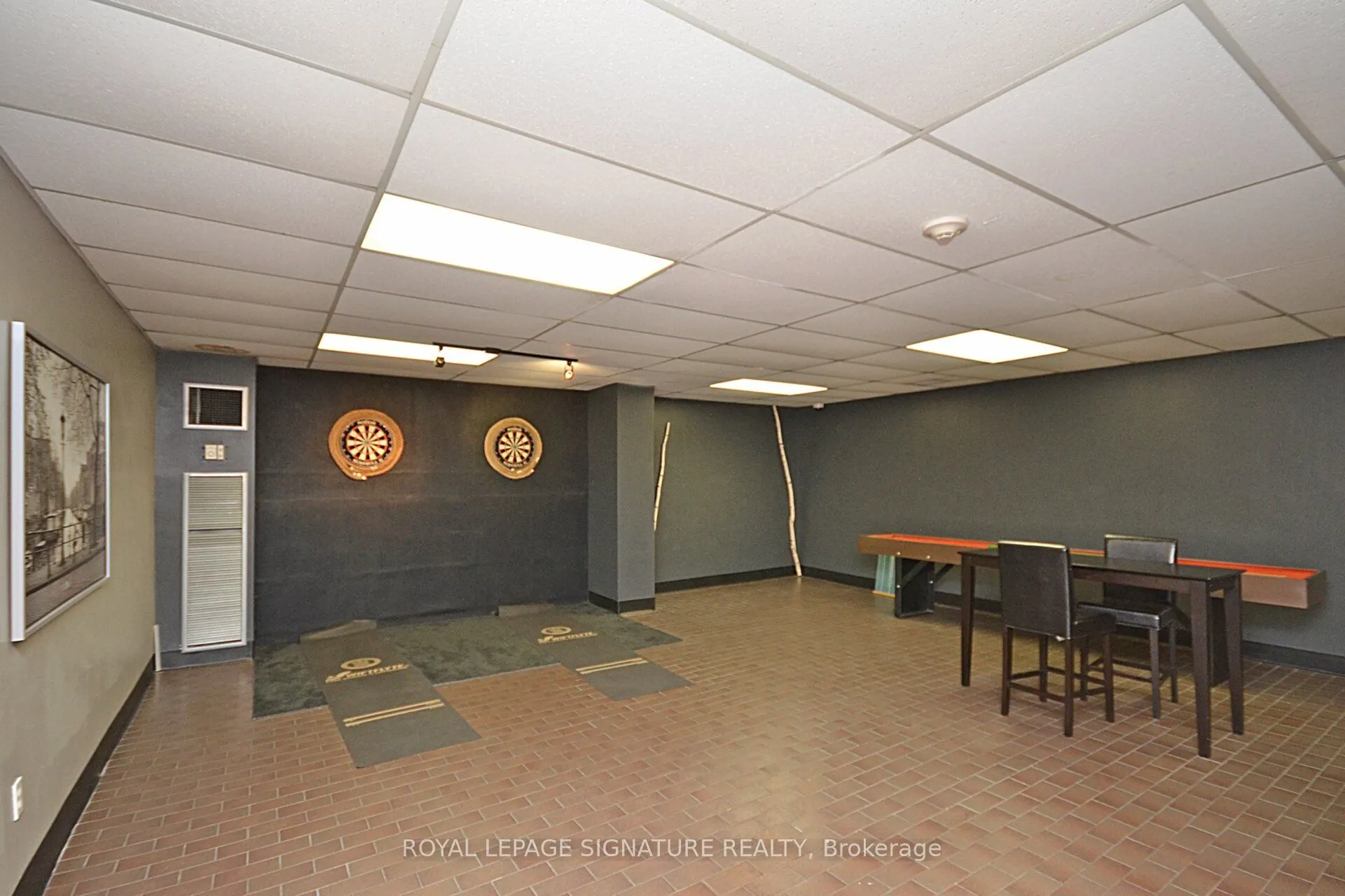 1300 Mississauga Valley Boulevard, #211
