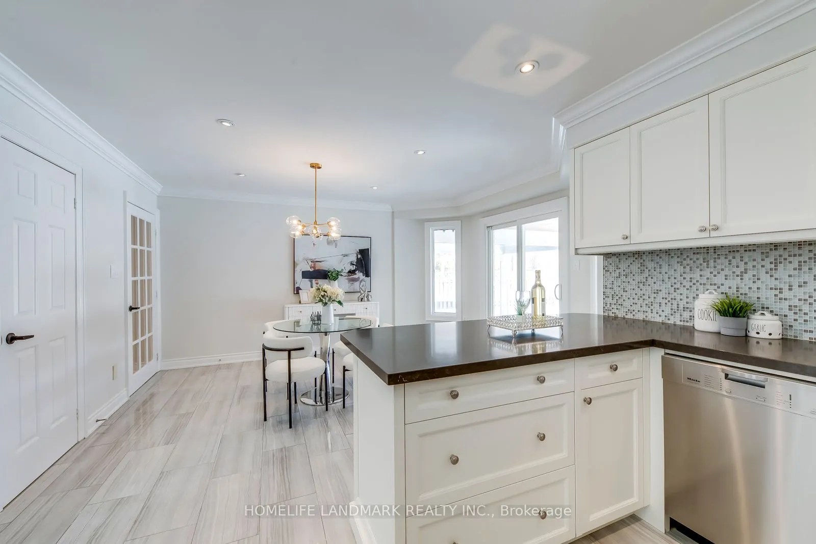 503 Blenheim Crescent