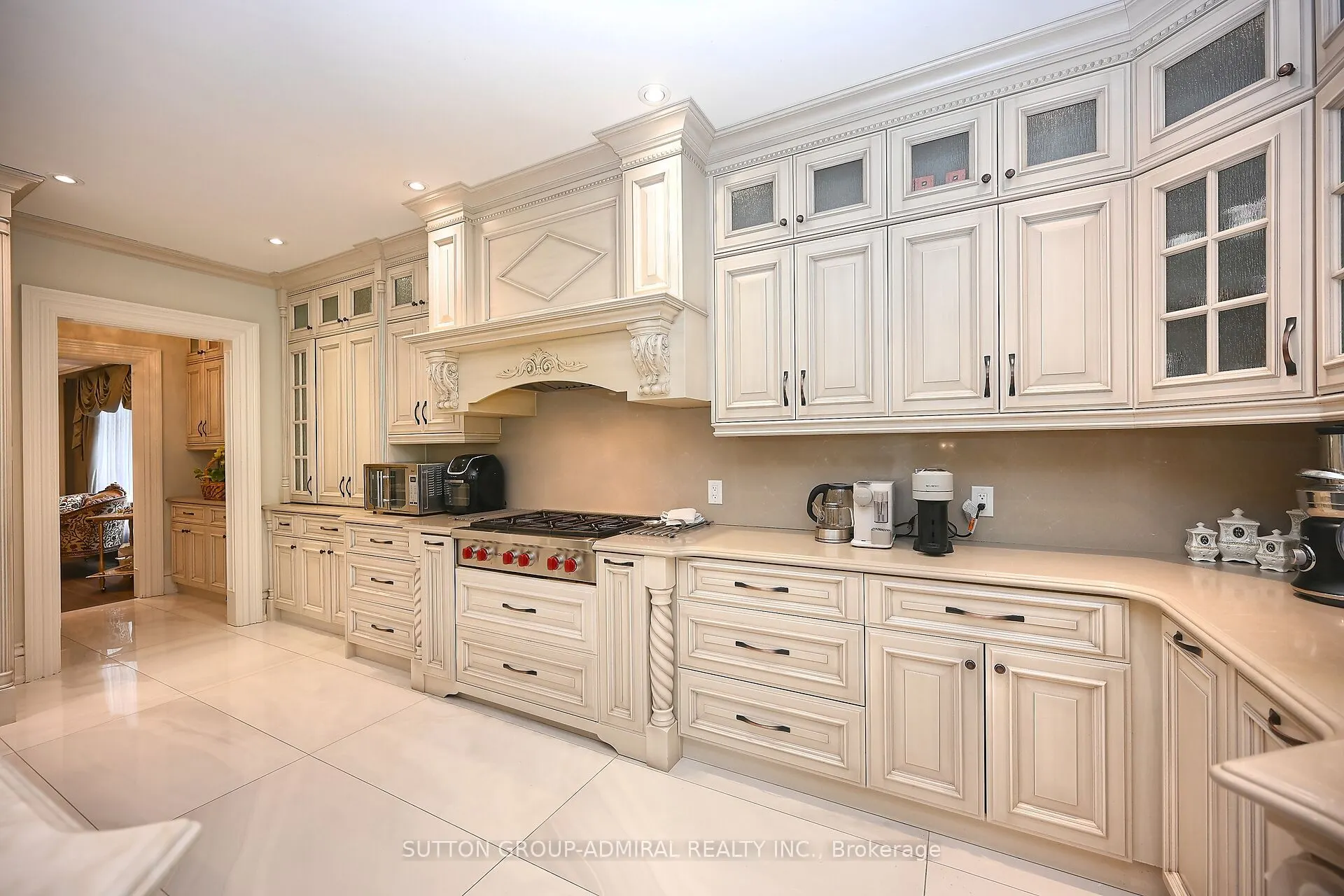 883 Parkland Avenue