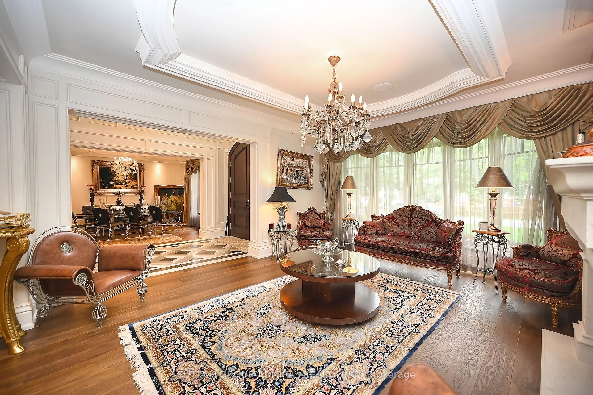 883 Parkland Avenue