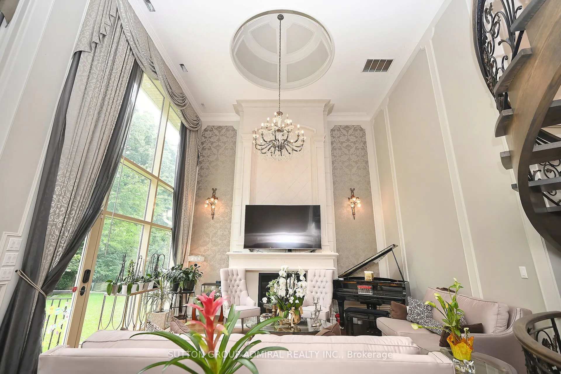 883 Parkland Avenue