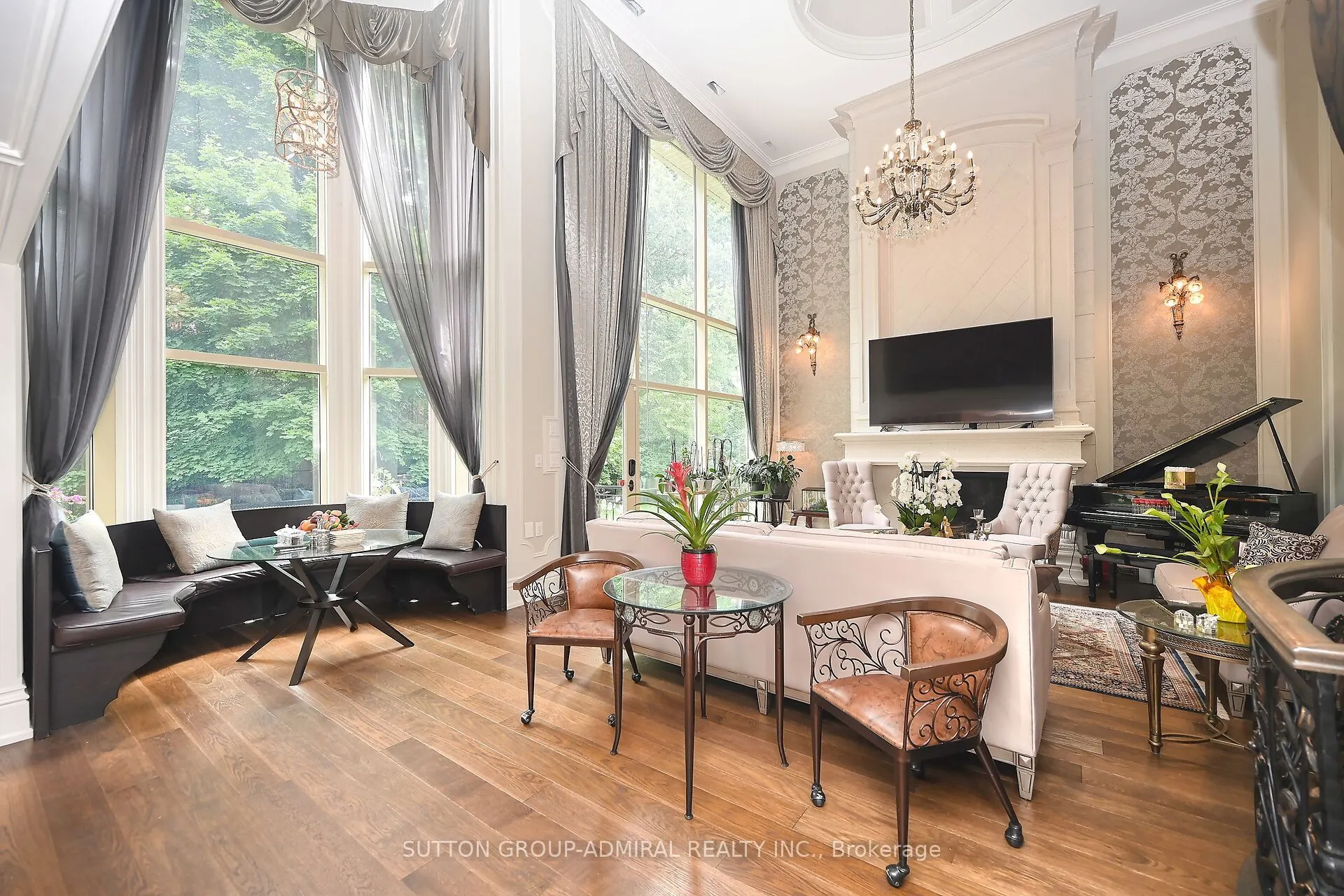 883 Parkland Avenue