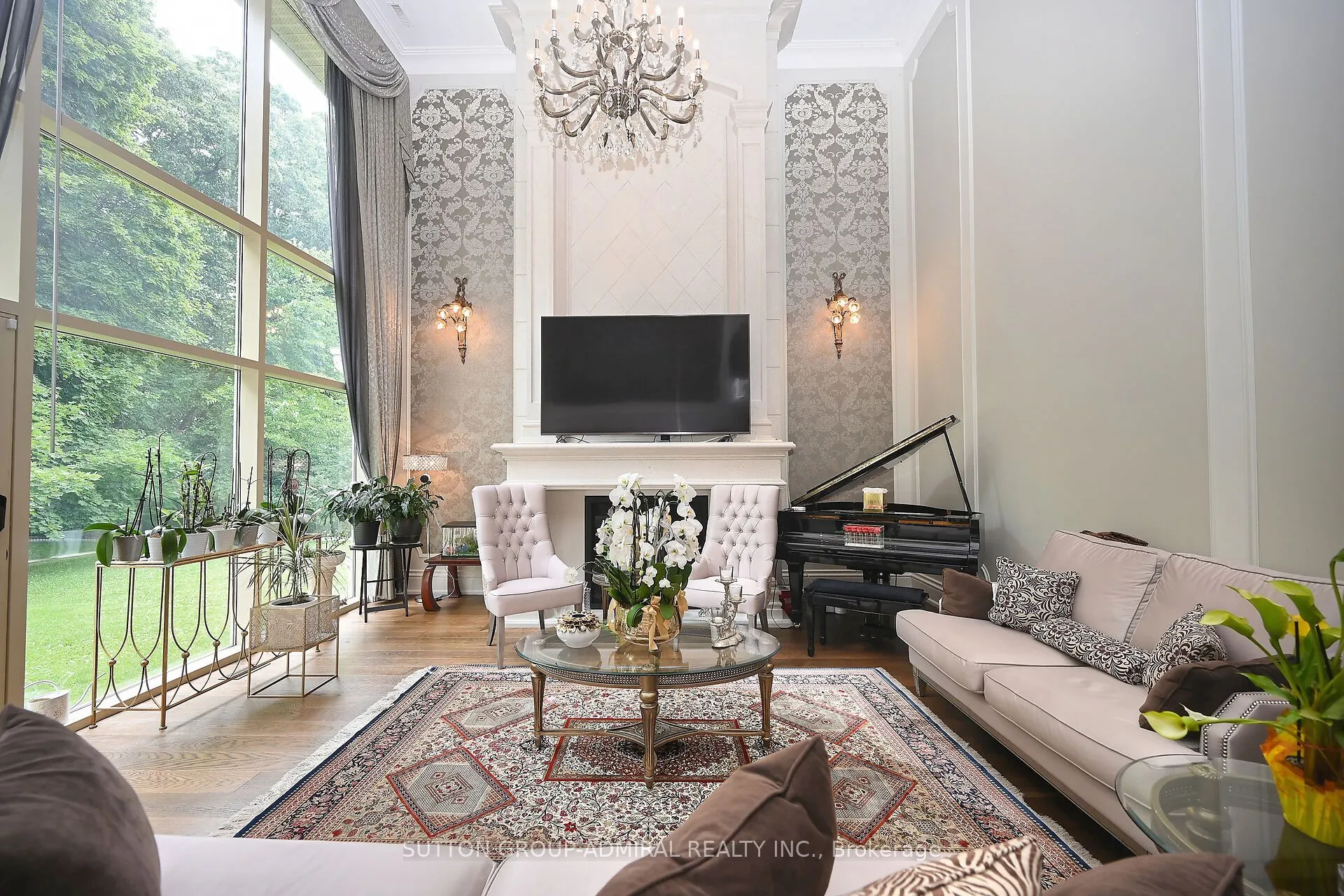 883 Parkland Avenue